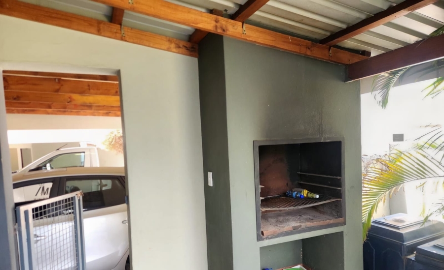 3 Bedroom Property for Sale in Waterkloof East North West